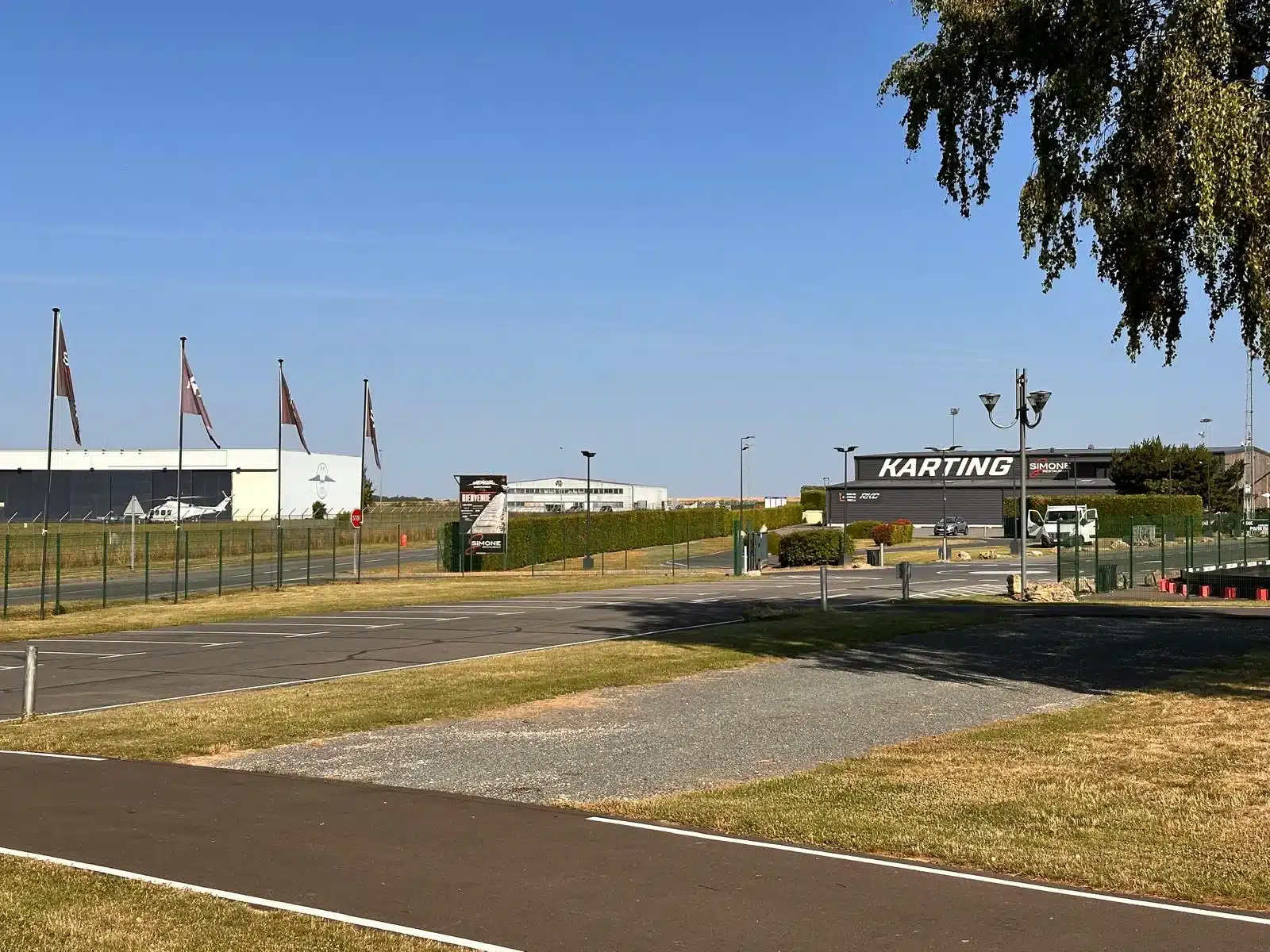 Zone nord de l'aérodrome de Pontoise-Cormeilles-en-Vexin et du Karting