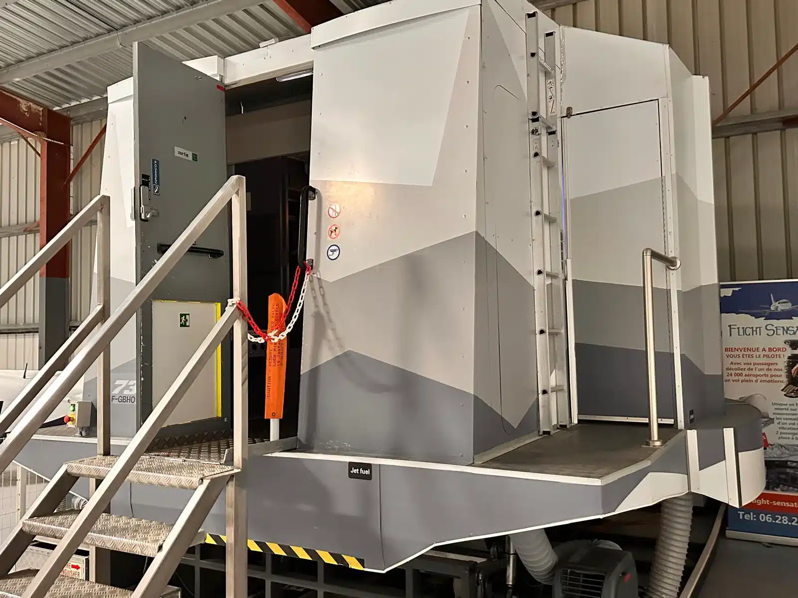 Simulateur fermé sur vérins